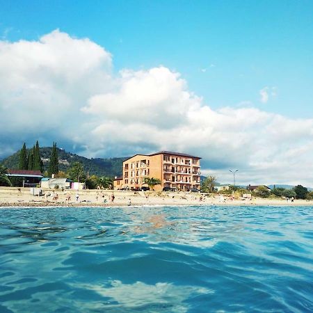 Leon Beach Hotel New Athos Ngoại thất bức ảnh