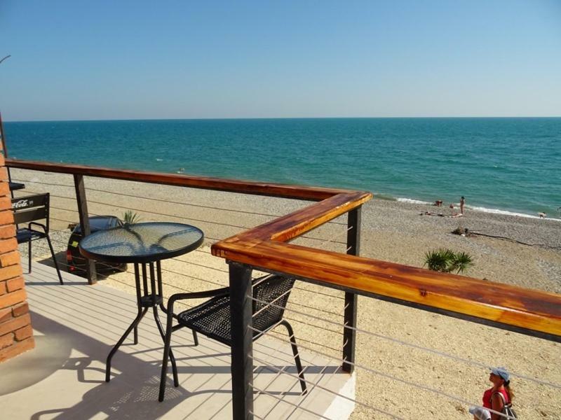 Leon Beach Hotel New Athos Ngoại thất bức ảnh
